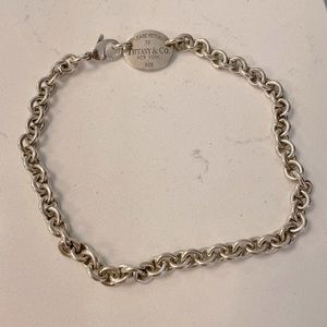 Please return to Tiffany & Co oval necklace